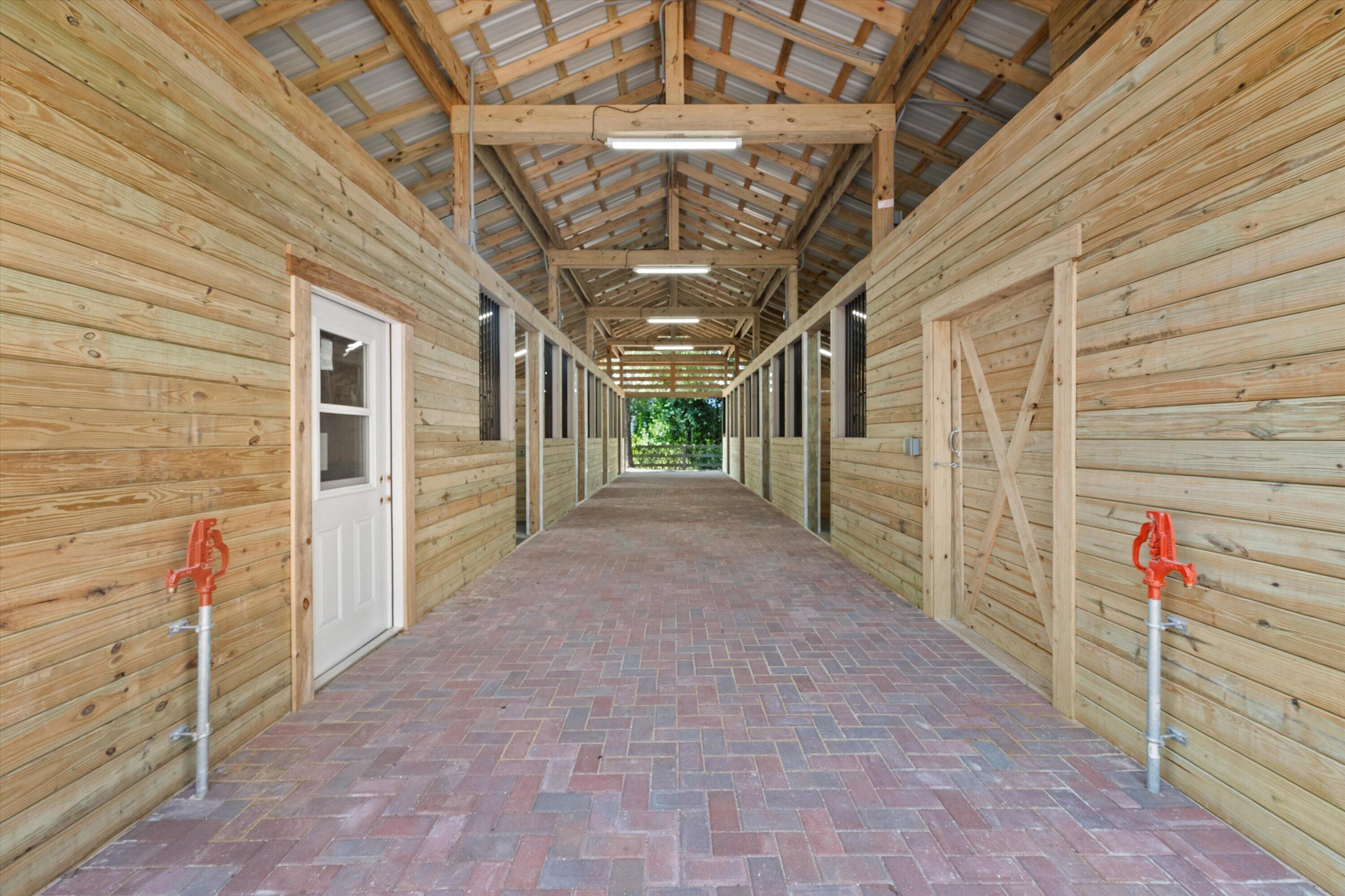 LOXAHATCHEE GROVES - Residential