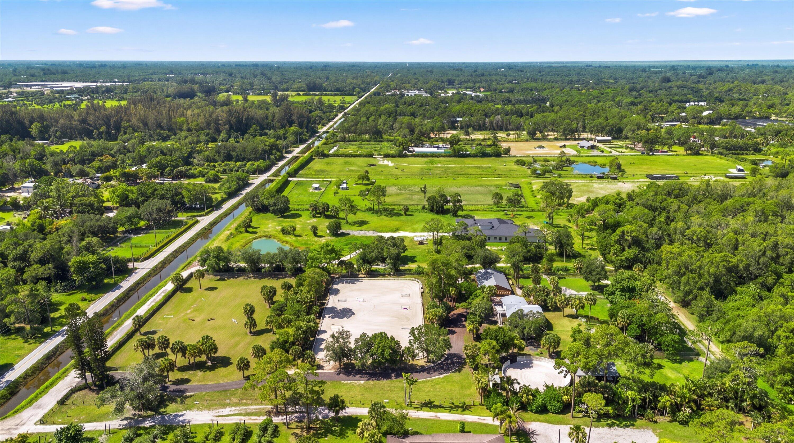 LOXAHATCHEE GROVES - Residential