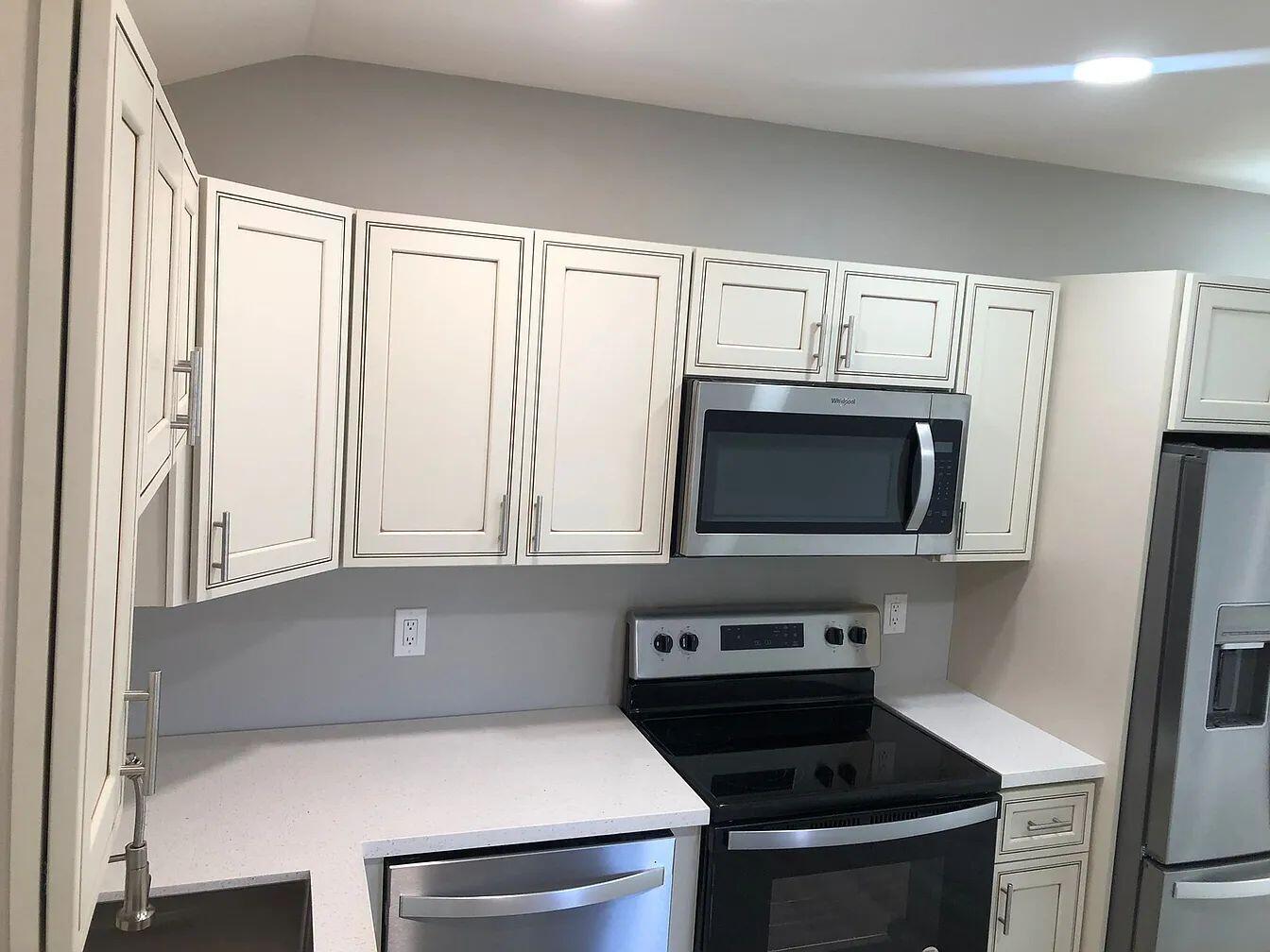 HOLLYWOOD - Residential Lease