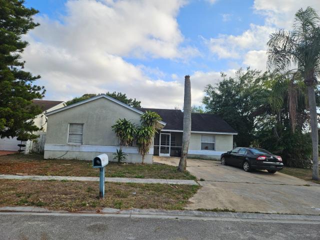 great property option located in Lee Estate. This corner-lot home features a pool and benefits from a low HOA. Additionally, its close proximity to Indian Pines Elementary makes it an excellent choice. The property is being sold via auction occupied with no interior access.
