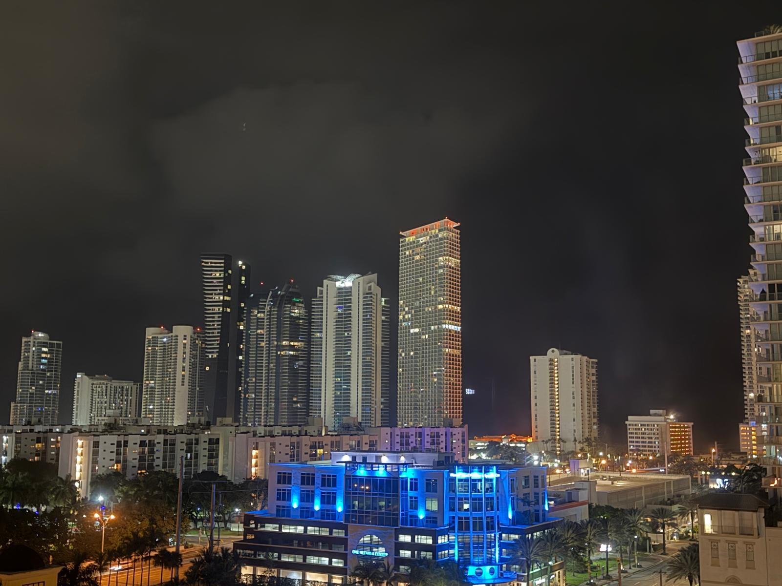400 SUNNY ISLES CONDO EAST - Residential