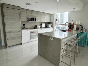 400 SUNNY ISLES CONDO EAST - Residential