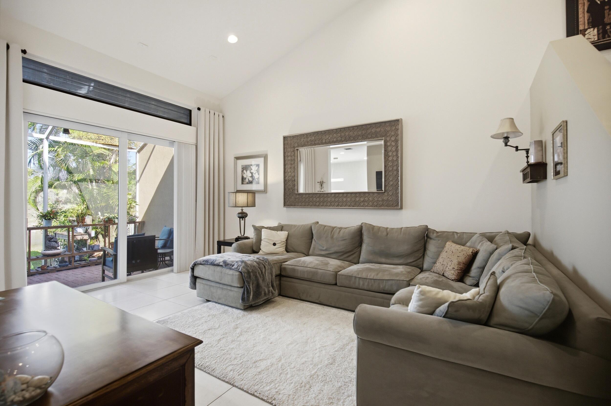 HERON BAY FOUR - Residential