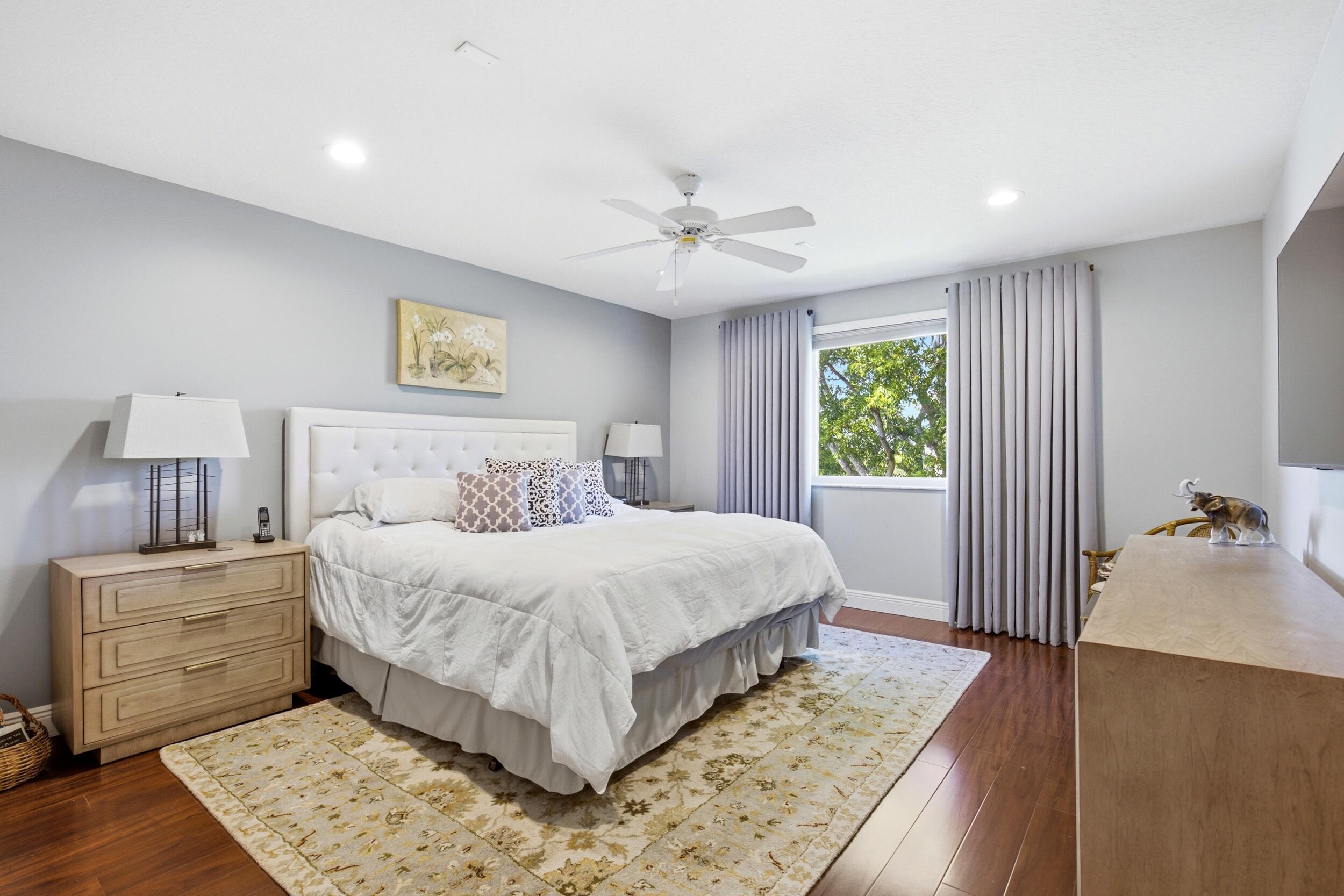 HERON BAY FOUR - Residential