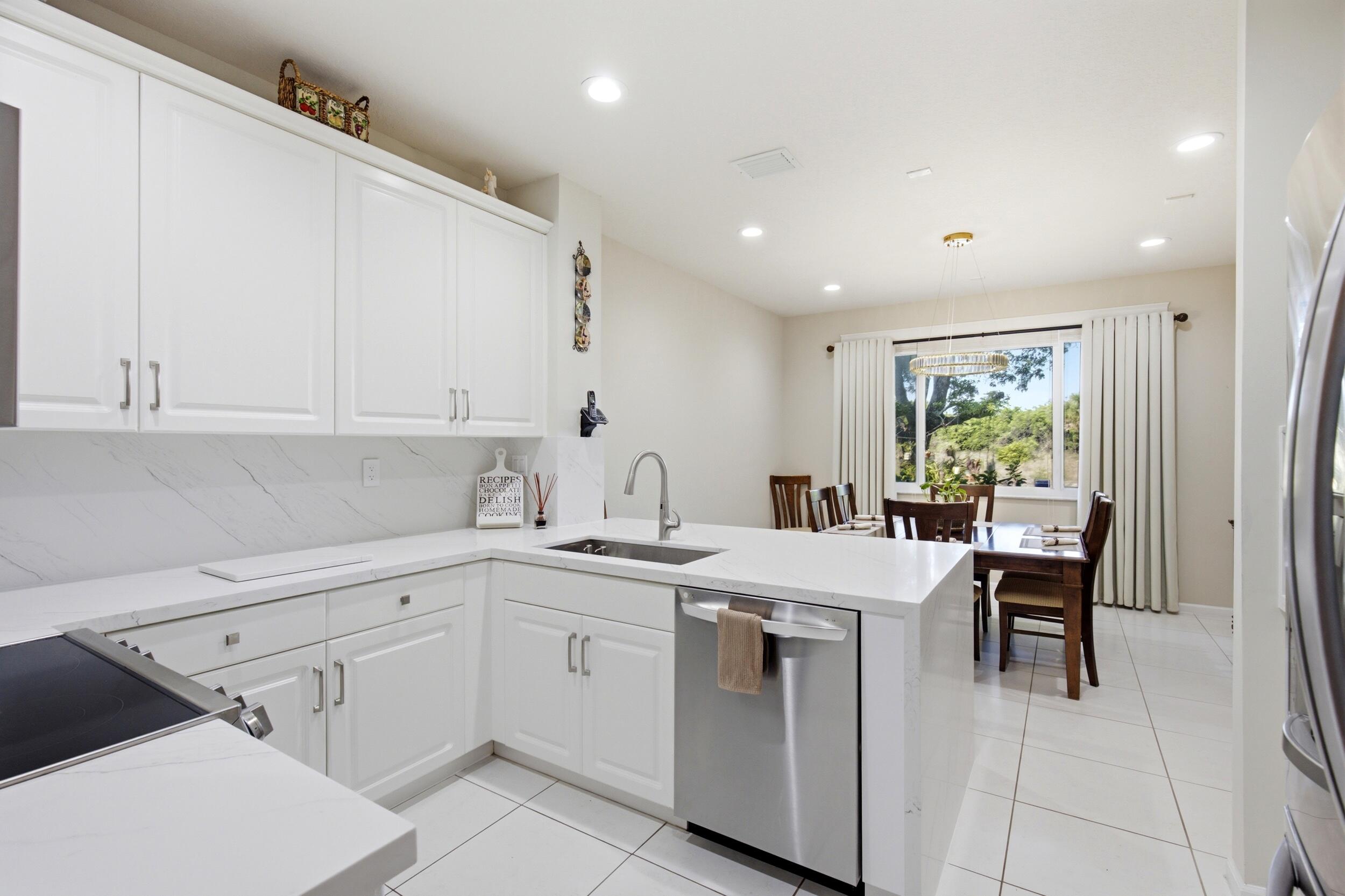 HERON BAY FOUR - Residential