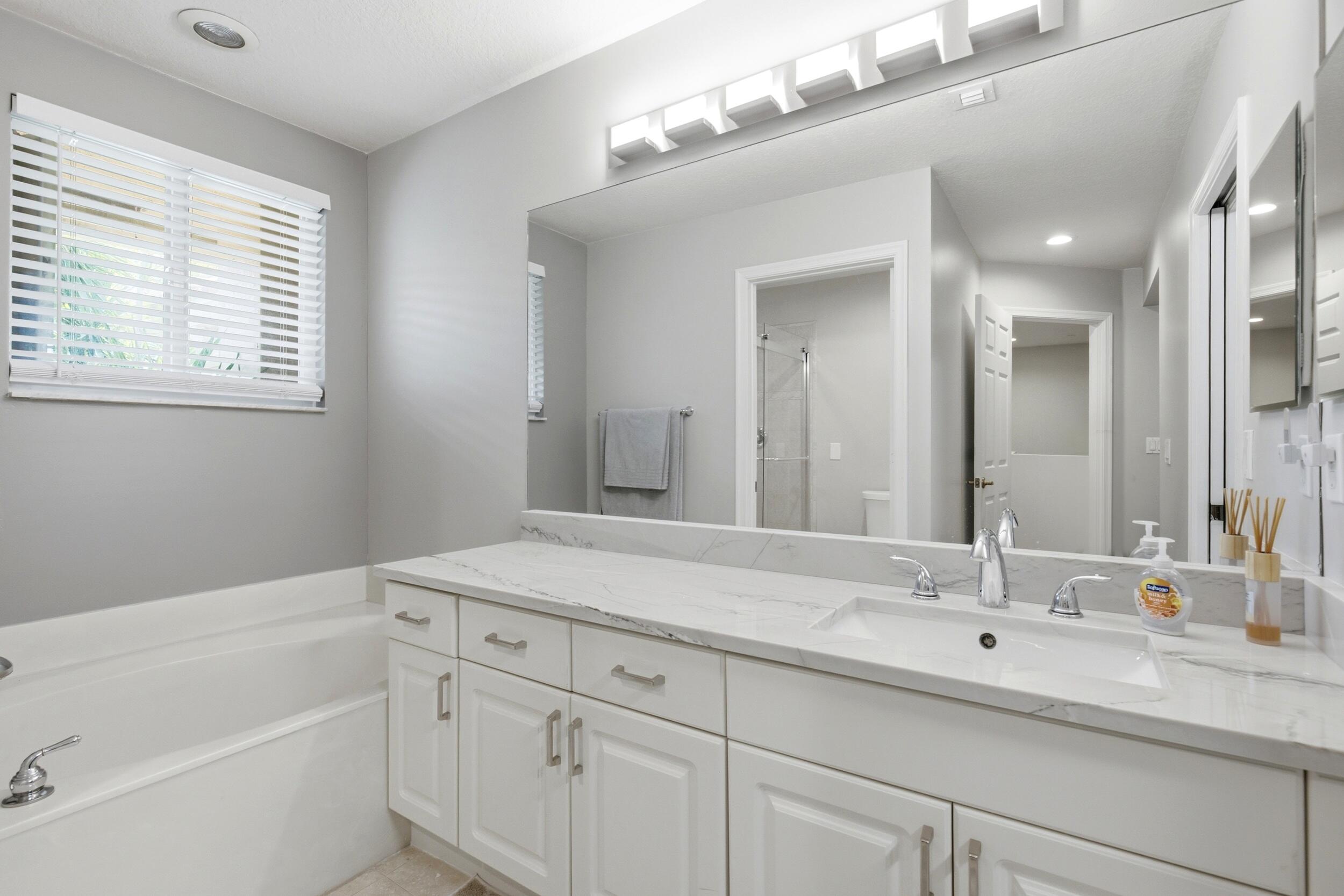 HERON BAY FOUR - Residential