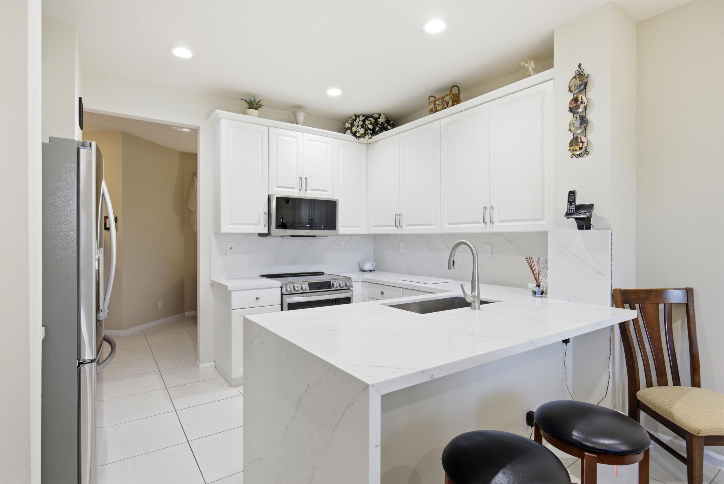 HERON BAY FOUR - Residential