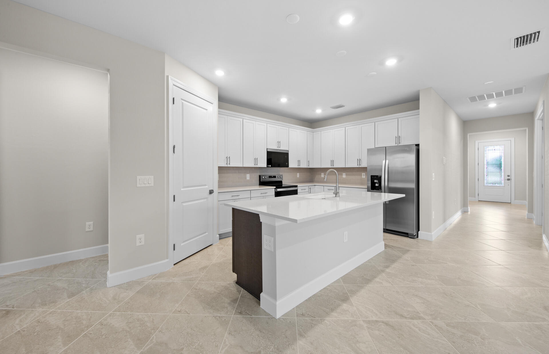 RIVER HALL - Residential