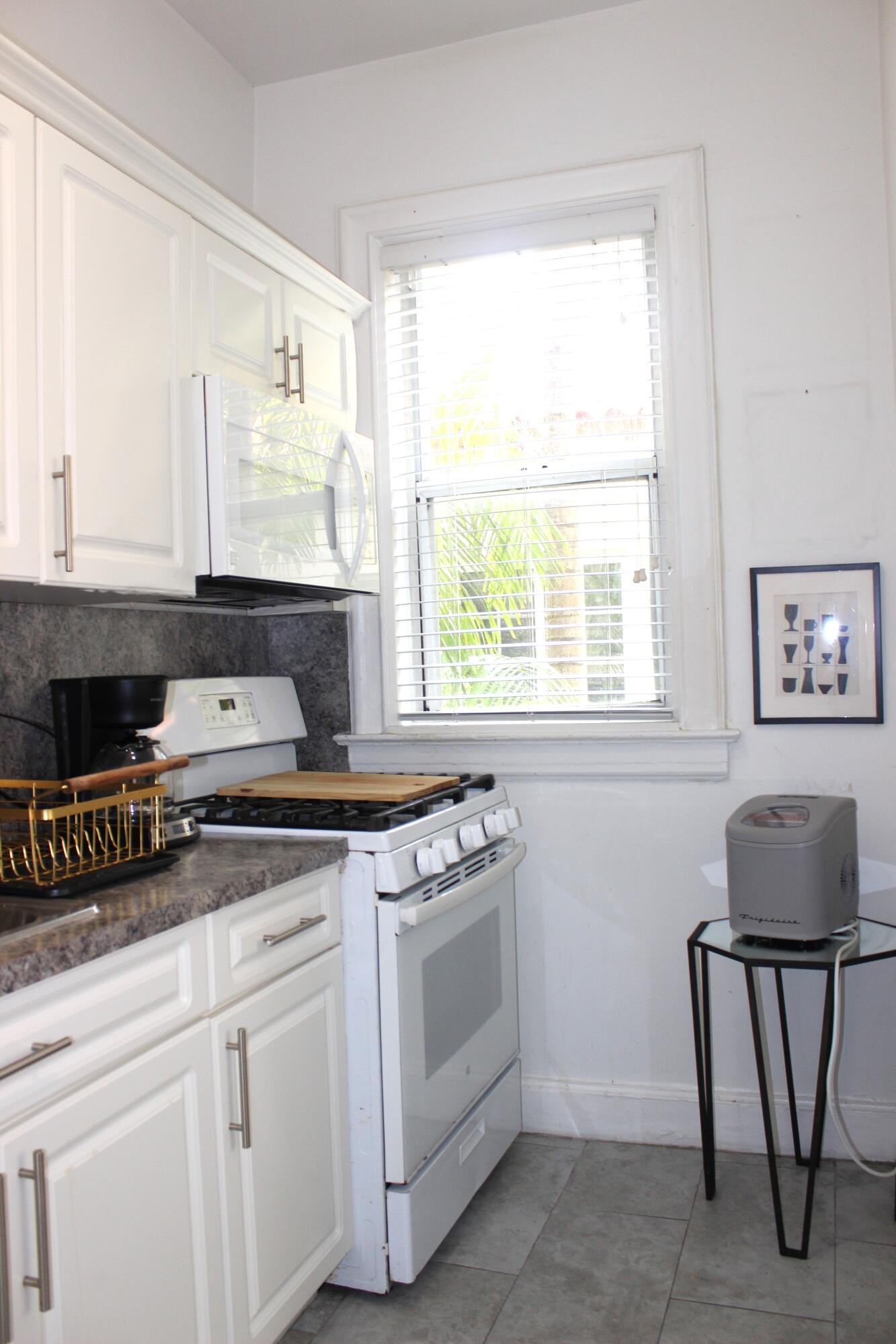 THE ESPLANADE BEACH CONDO - Residential