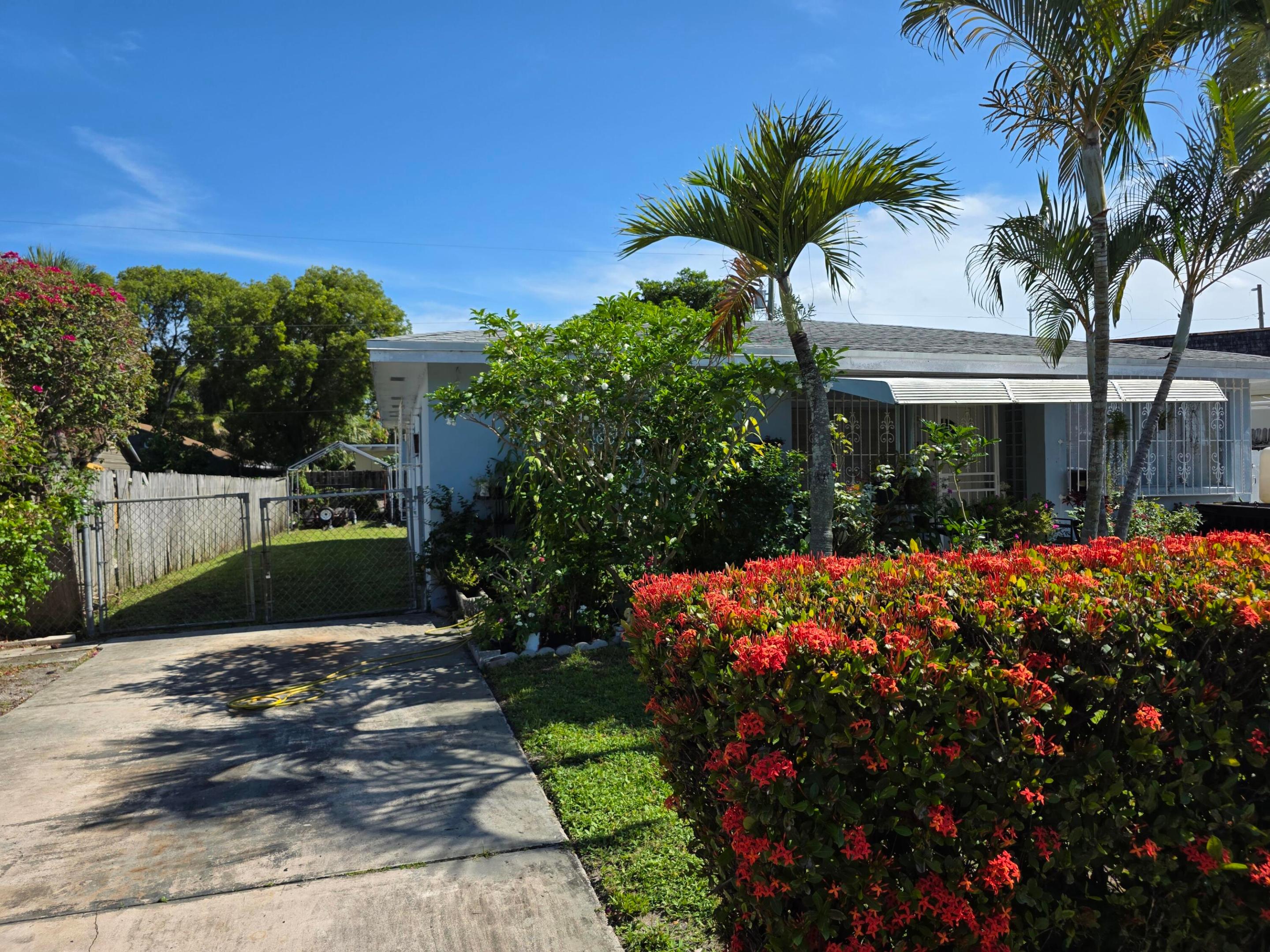 NORTH PALM BCH 1 - Residential