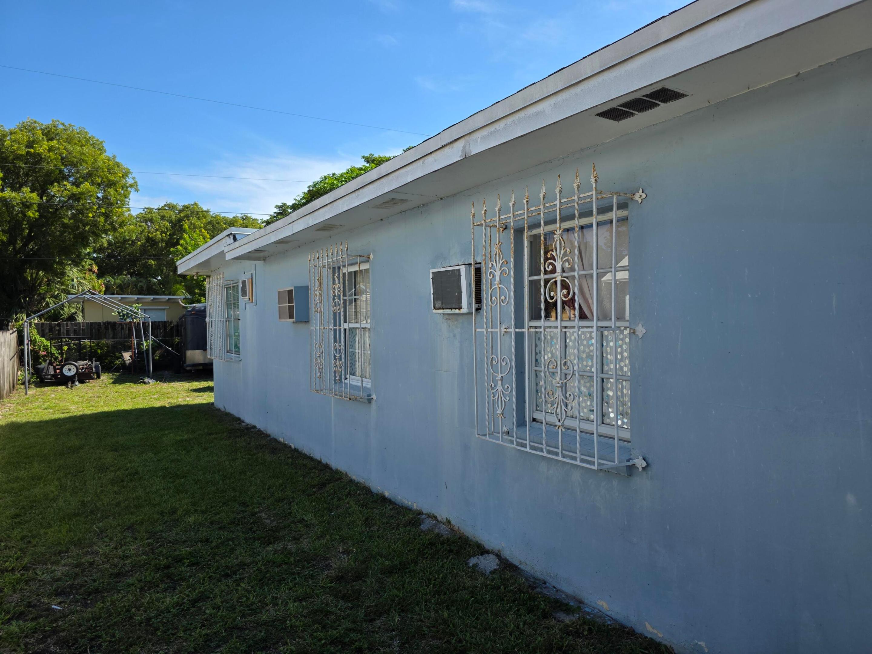 NORTH PALM BCH 1 - Residential