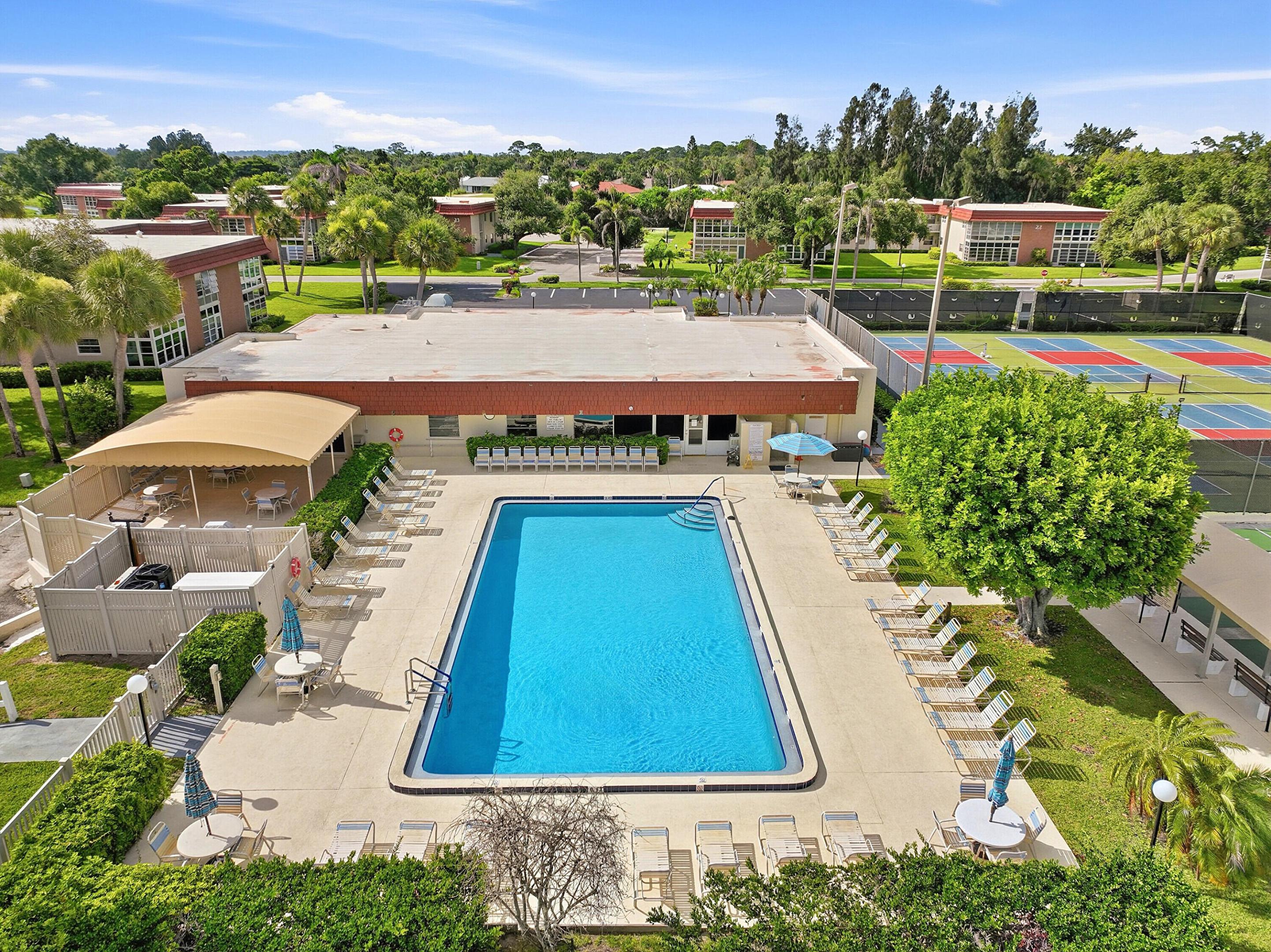 VISTA ROYALE PHASE Il BLDGS 83-111 - Residential