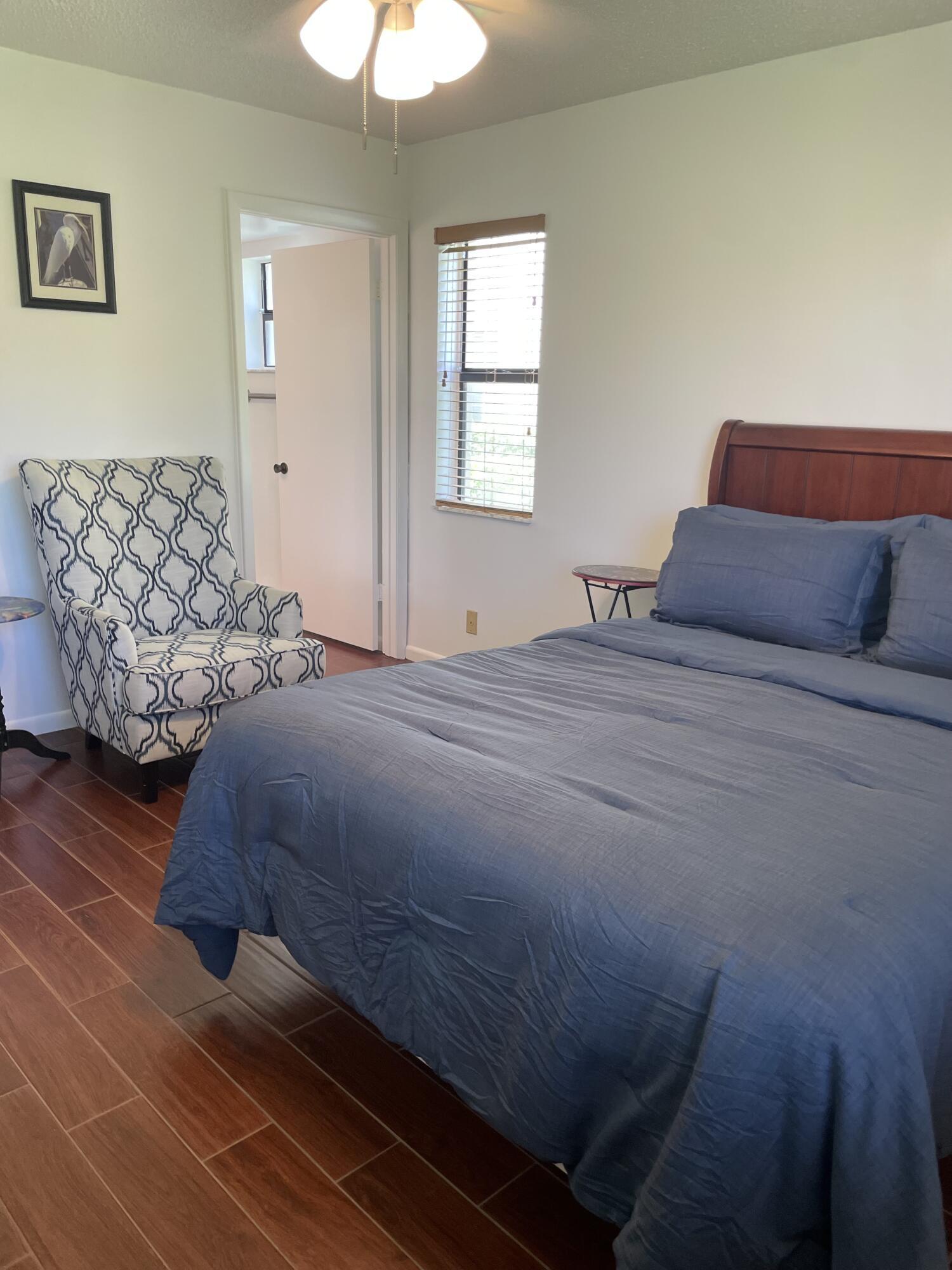 LUCERNE LAKES GOLF COLONY CONDS 1 THRU 12 & 14 - Residential Lease