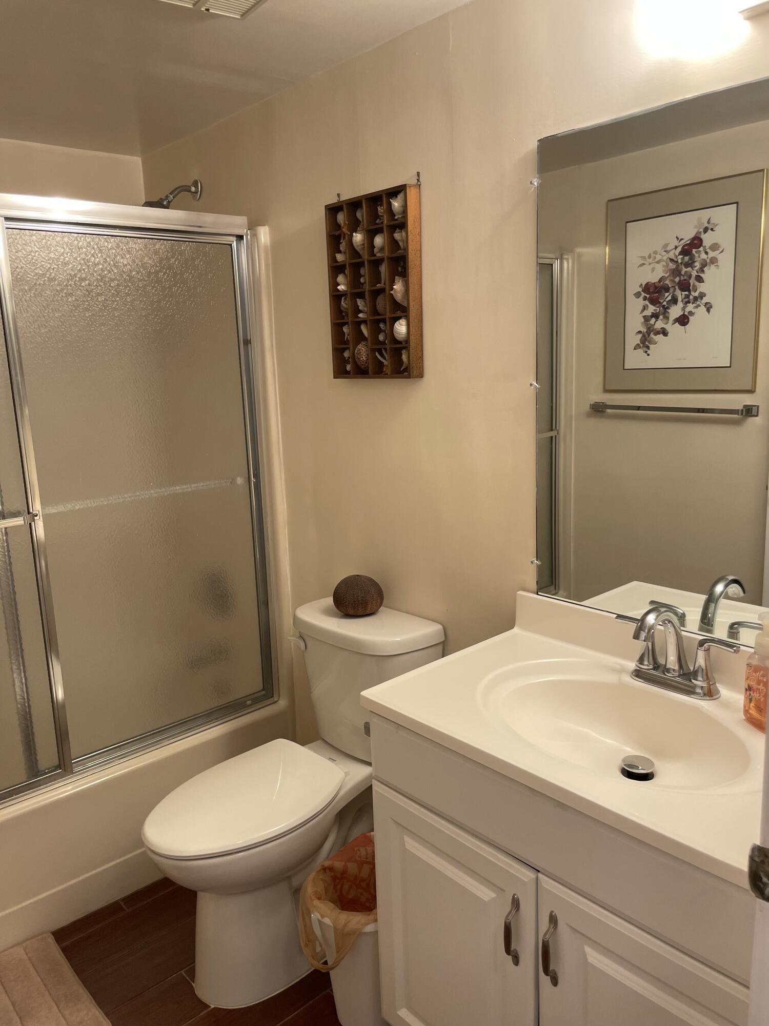 LUCERNE LAKES GOLF COLONY CONDS 1 THRU 12 & 14 - Residential Lease