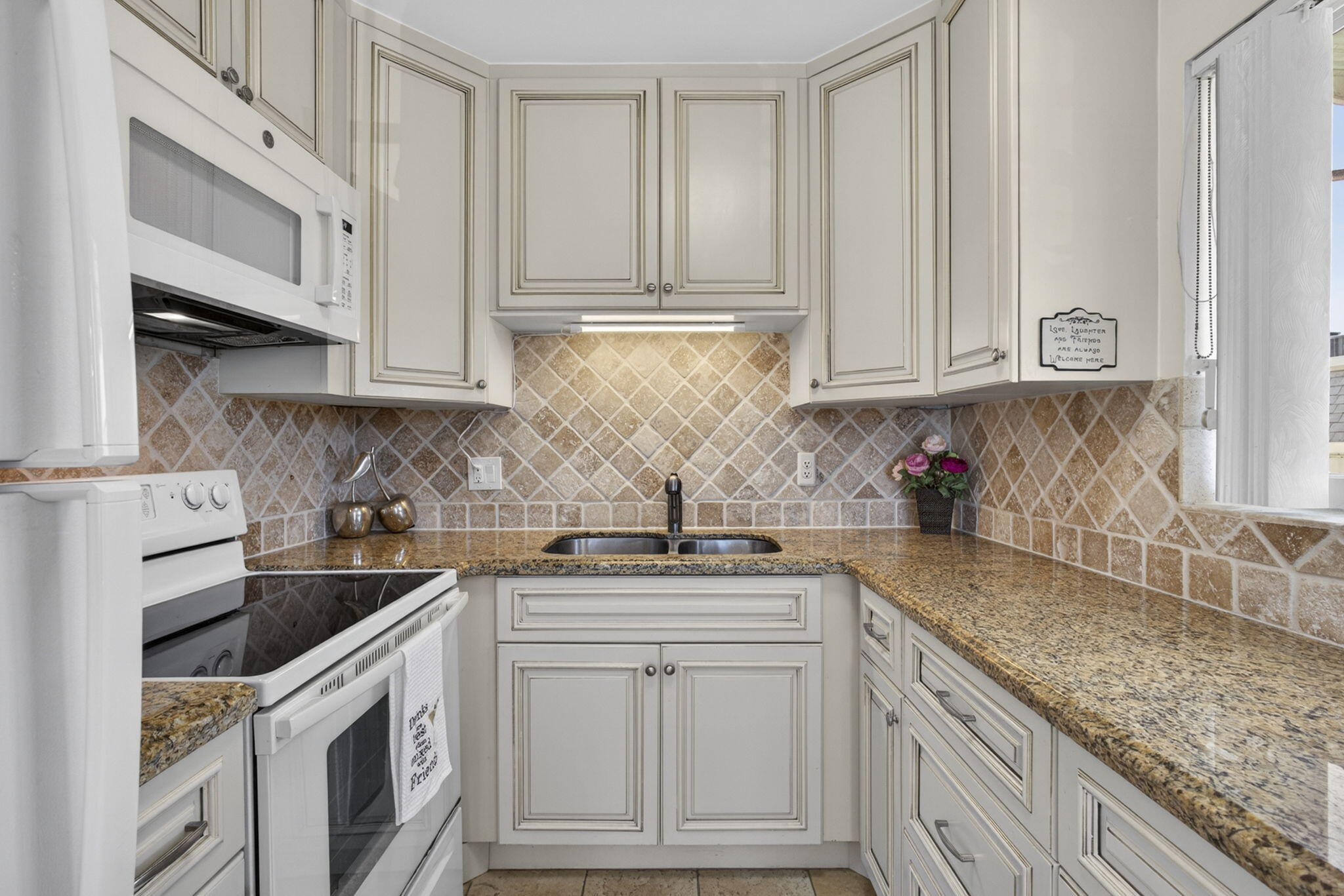 MURRY HILLS APT BLDG CONDO - Residential Lease