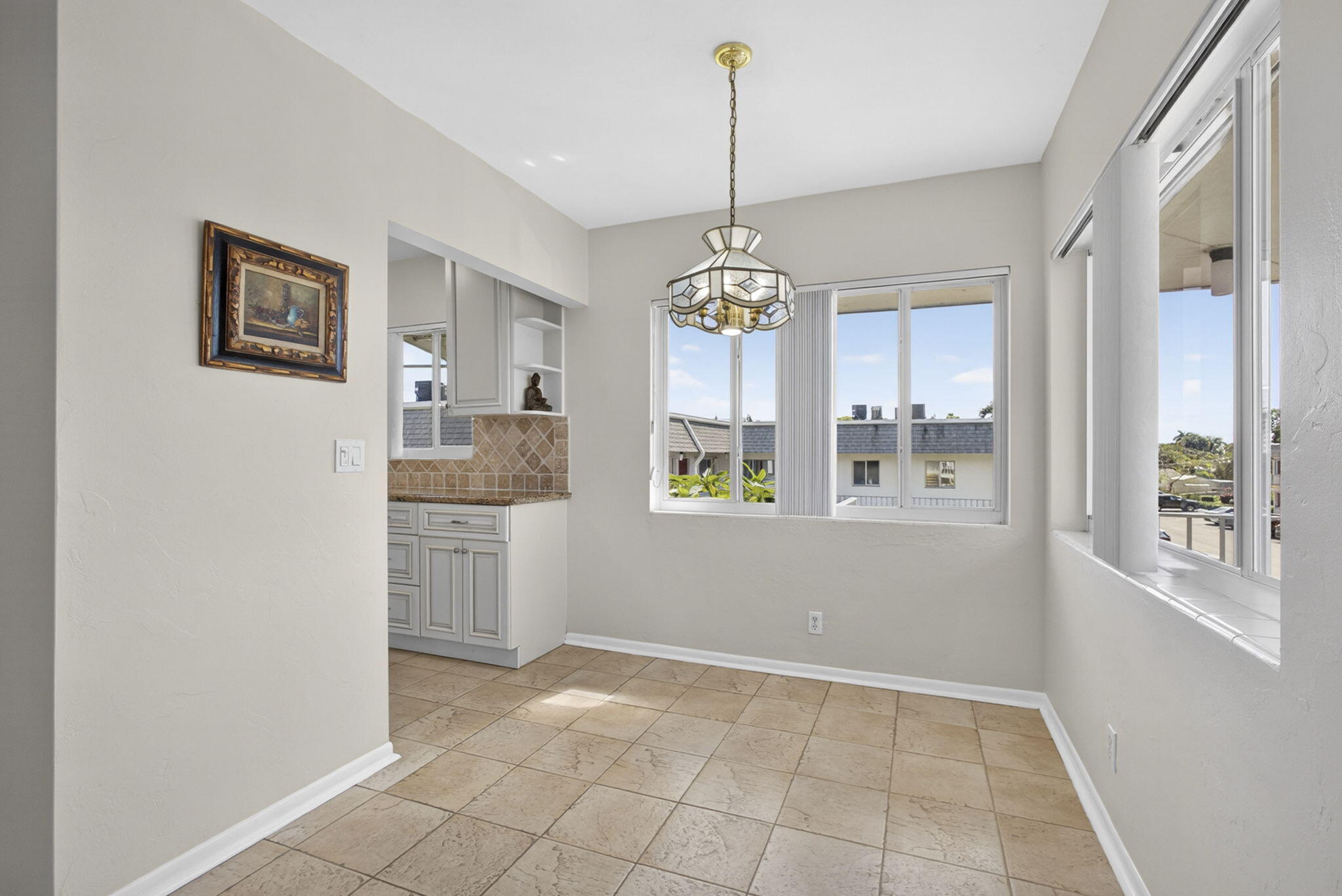 MURRY HILLS APT BLDG CONDO - Residential Lease