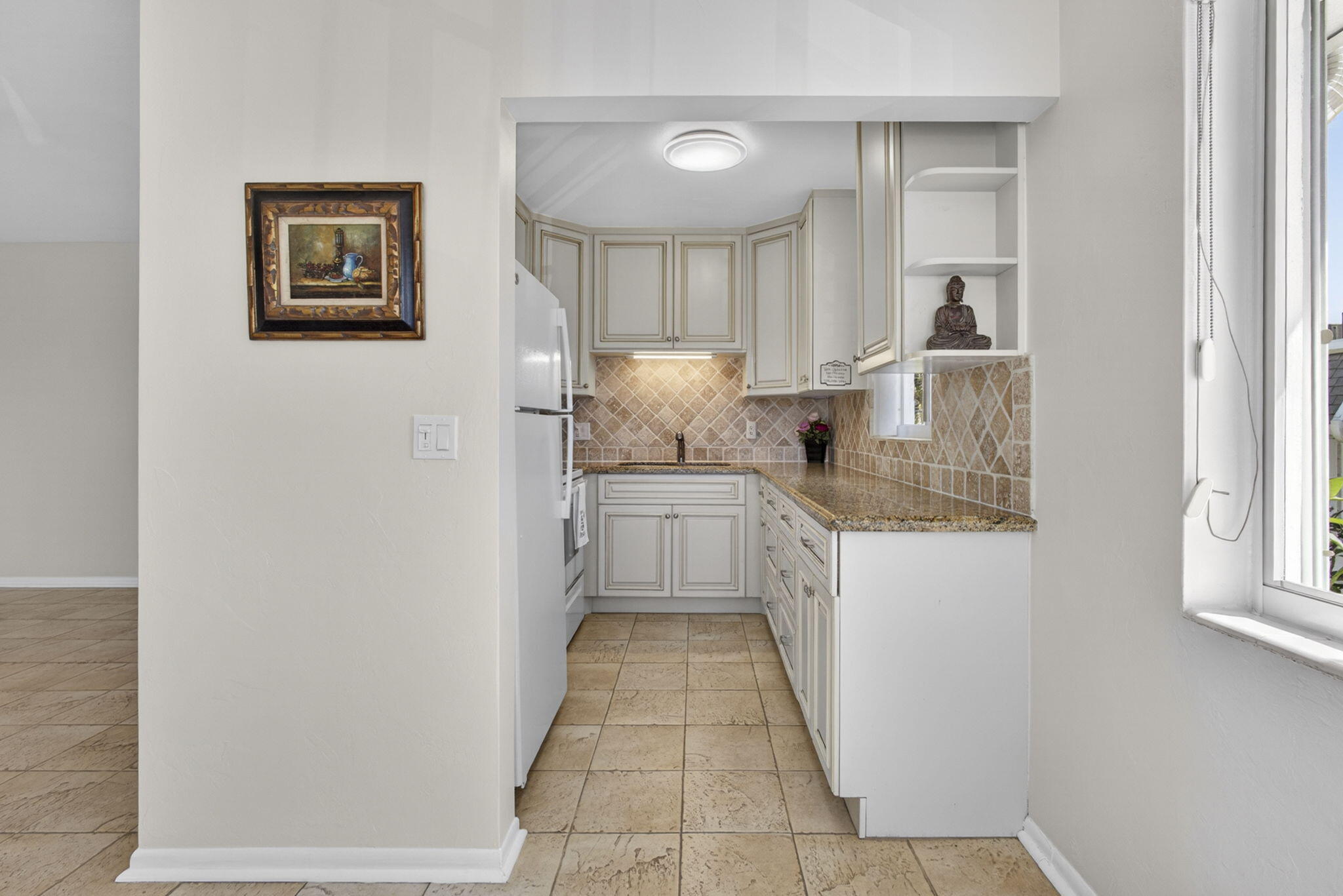 MURRY HILLS APT BLDG CONDO - Residential Lease