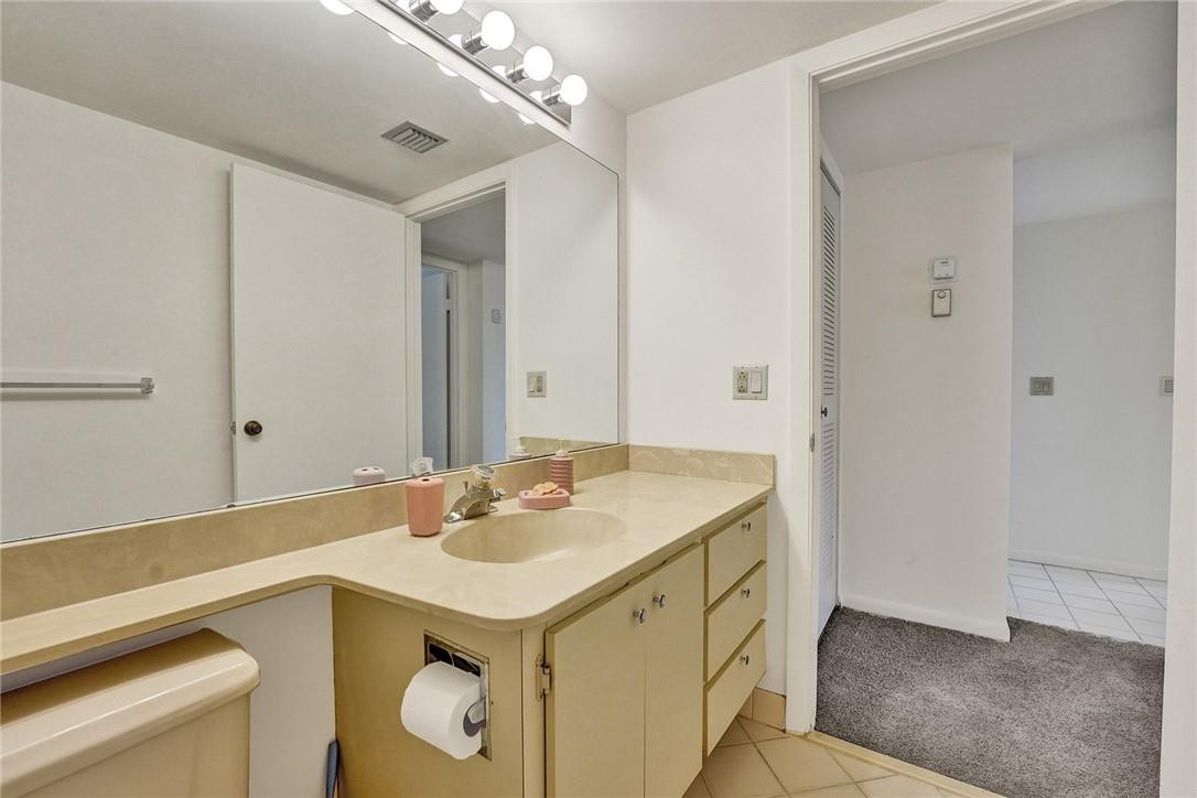 WHITEHALL - Residential