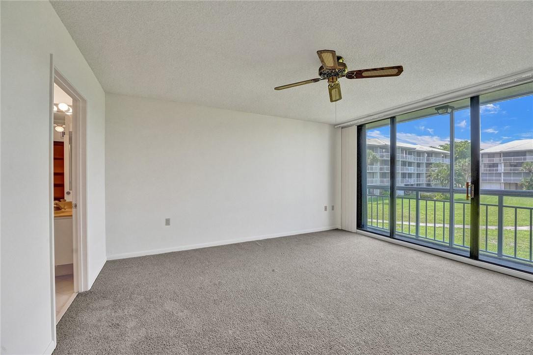 WHITEHALL - Residential