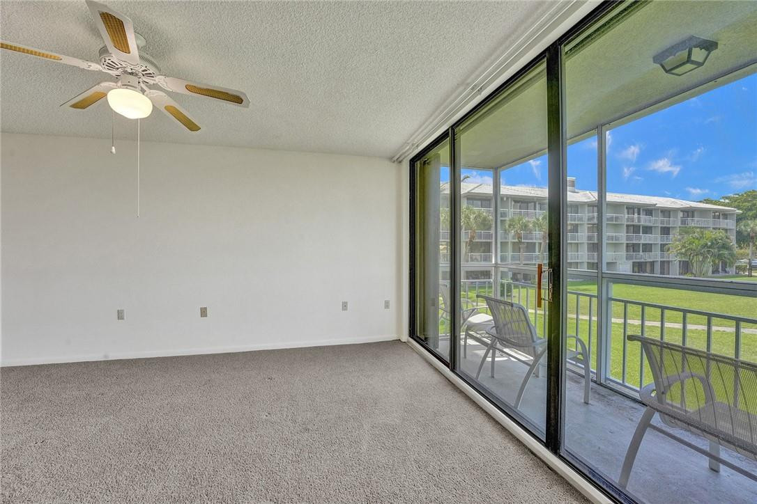 WHITEHALL - Residential