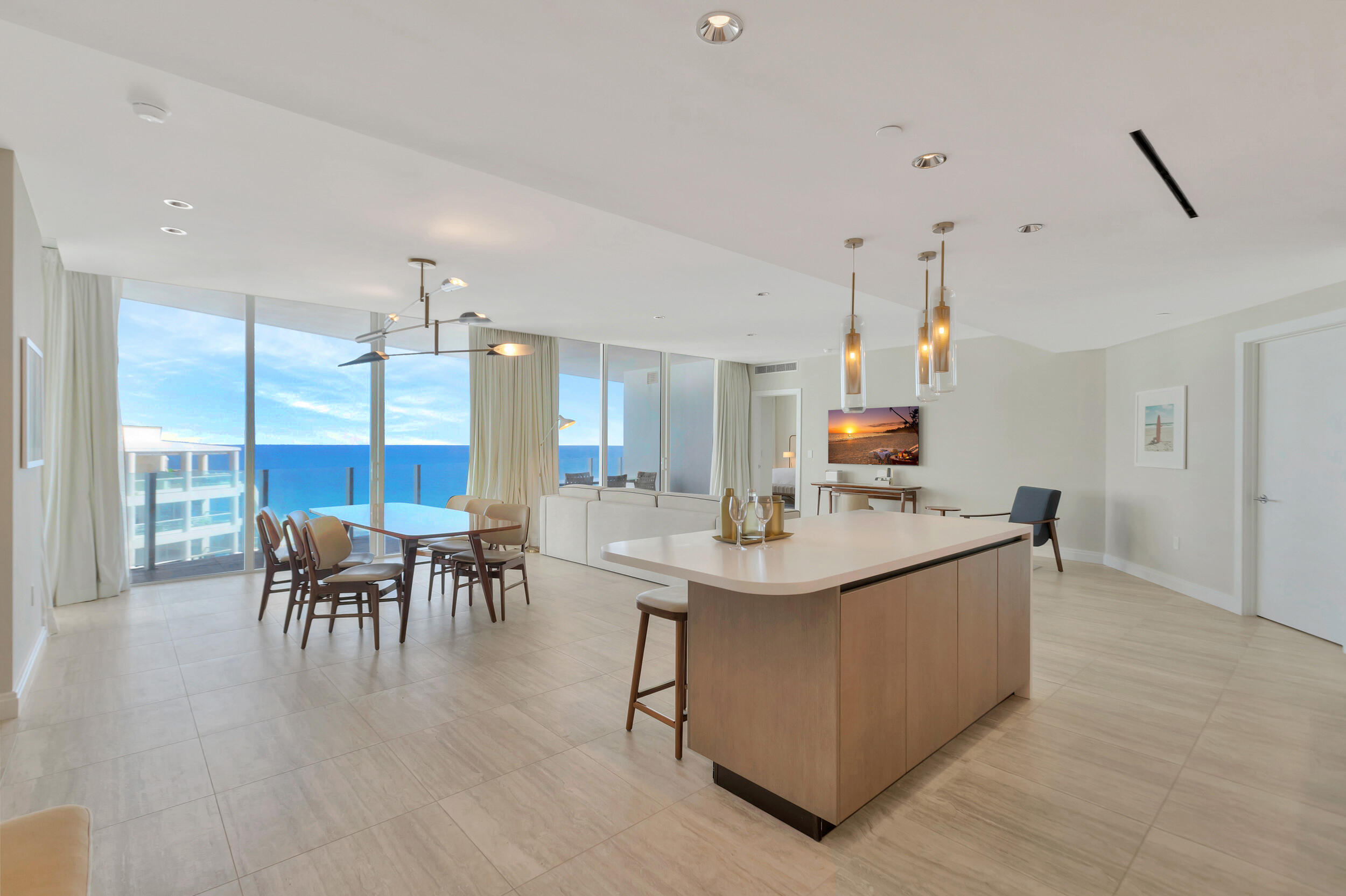 Four Seasons - Residential