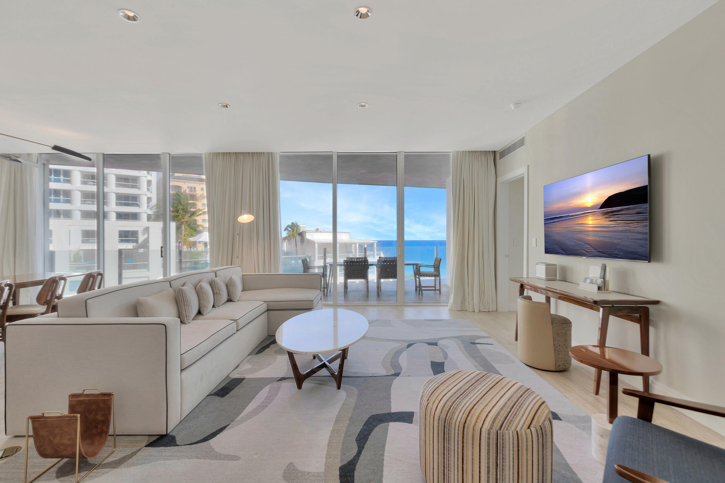 Four Seasons - Residential