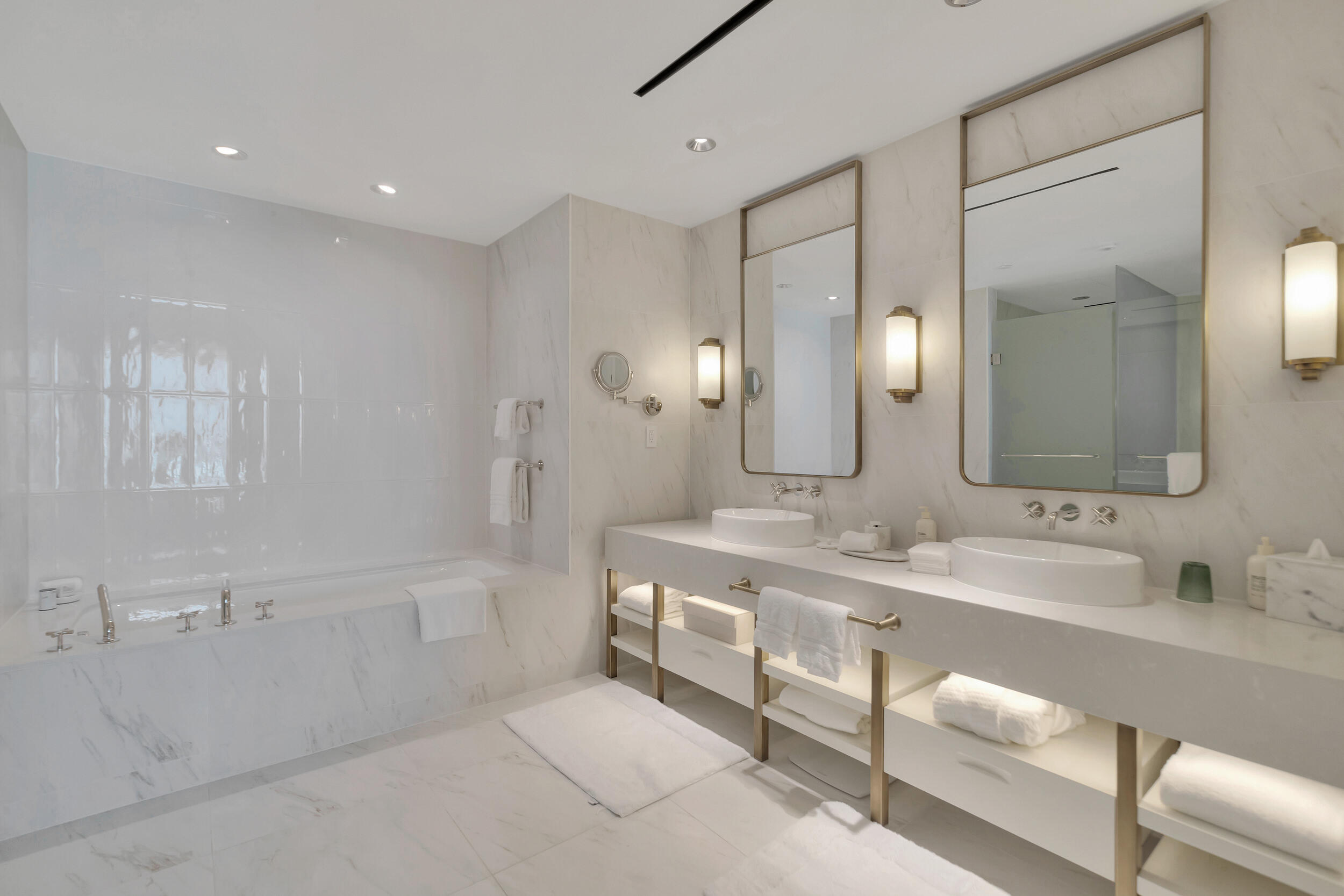 Four Seasons - Residential