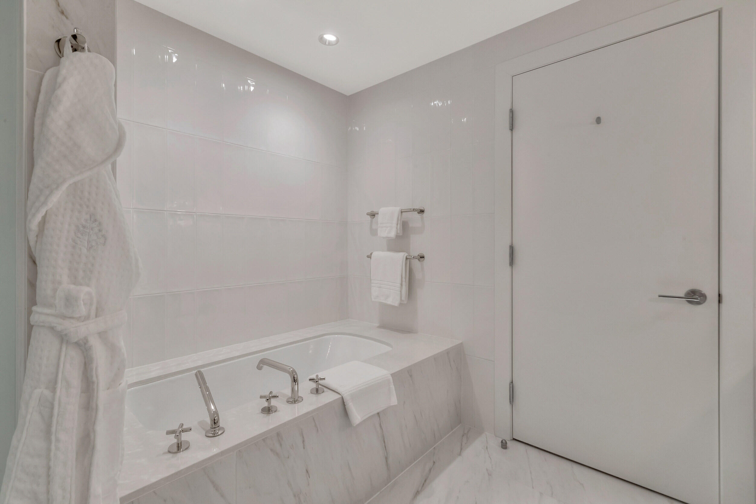 Four Seasons - Residential