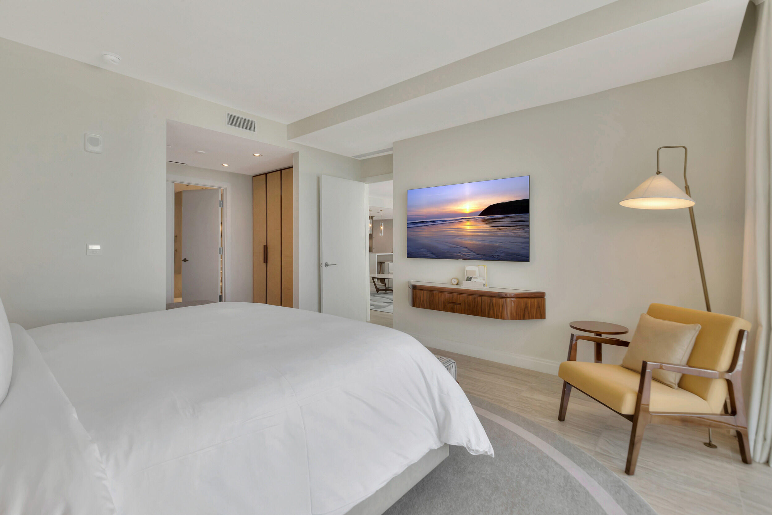Four Seasons - Residential