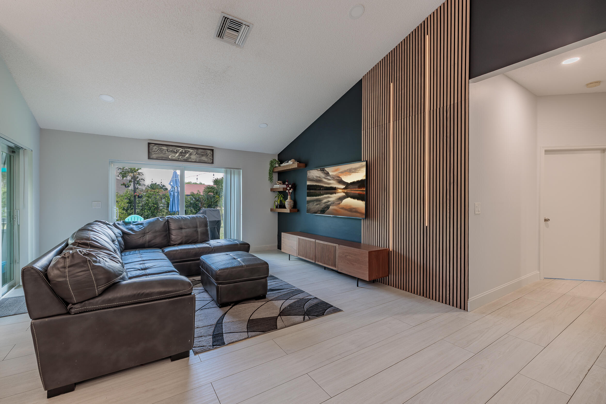 COOPERS GROVE - Residential