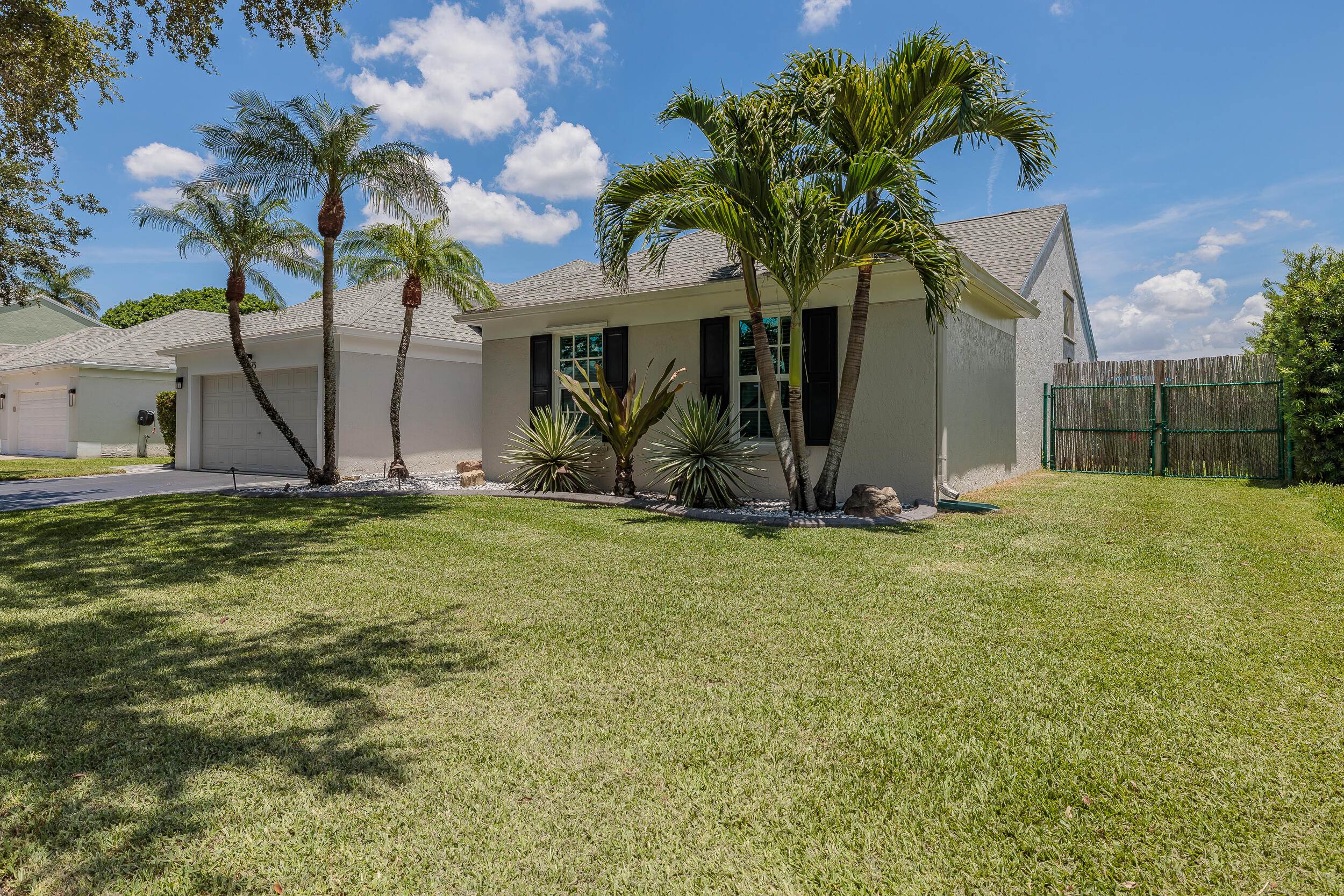 COOPERS GROVE - Residential