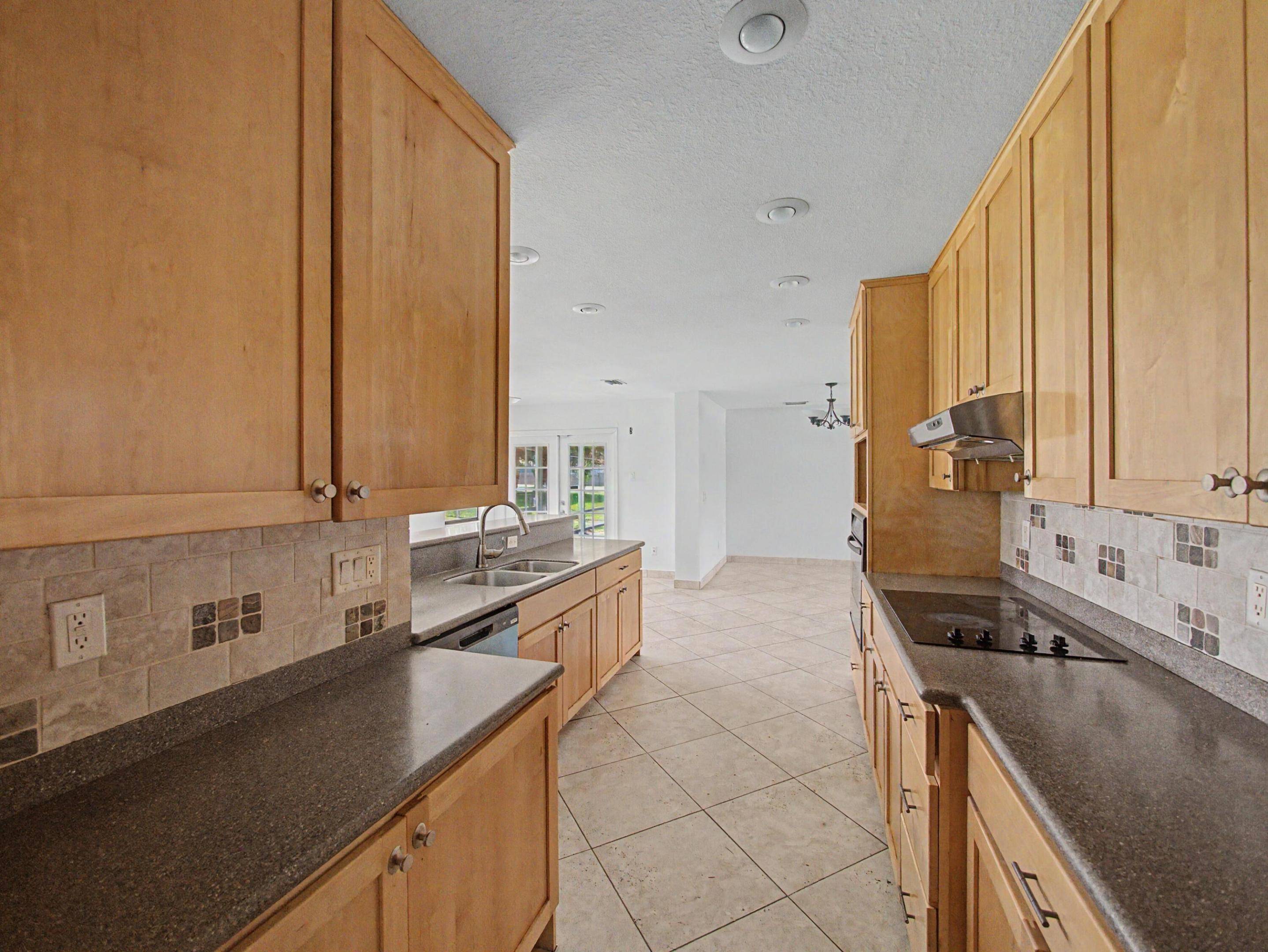 PORT ST LUCIE SECTION 4 - Residential