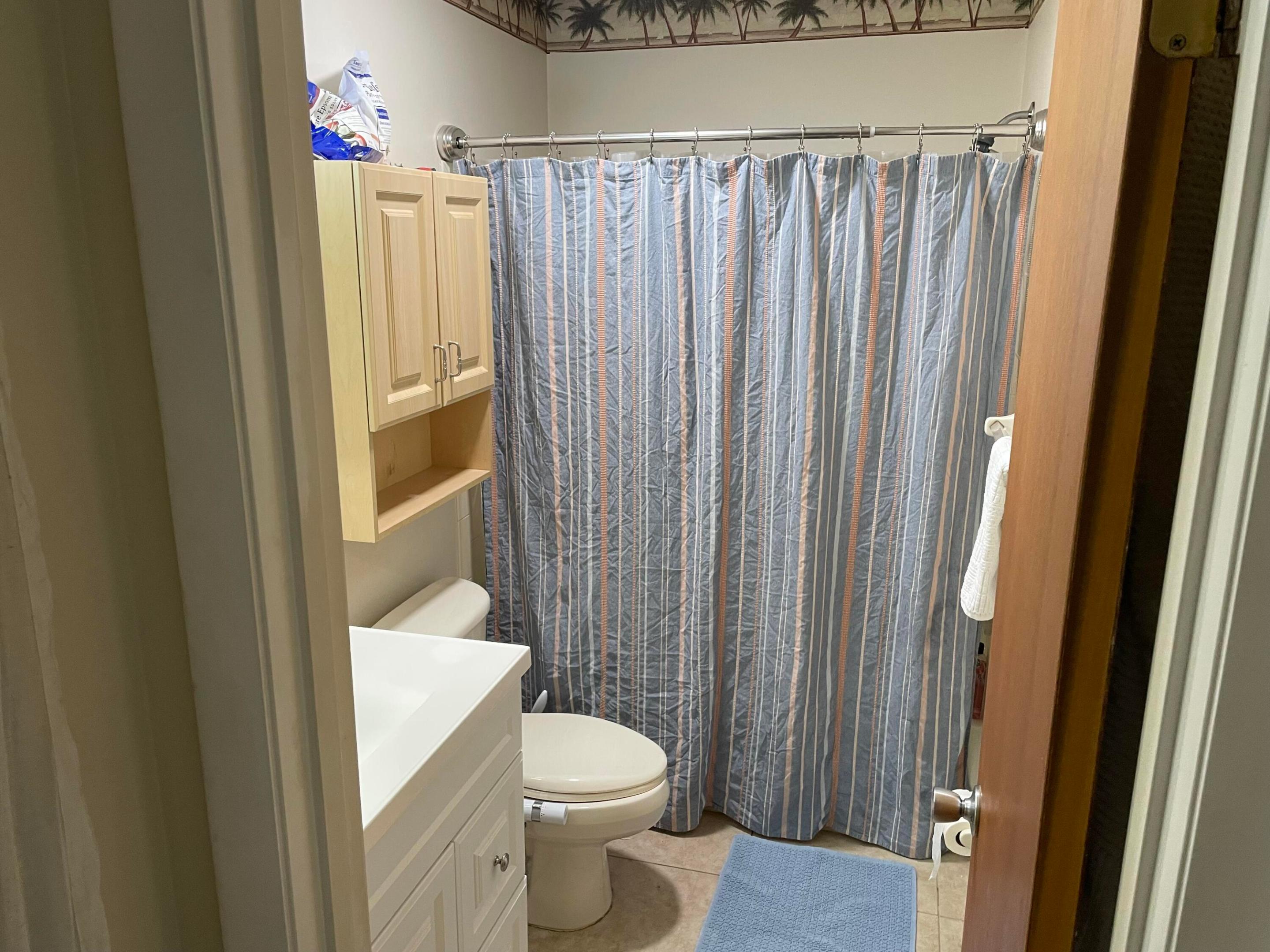 EASTRIDGE COURT - Residential Lease
