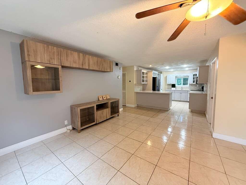 PARADISE GARDENS III CONDO - Residential