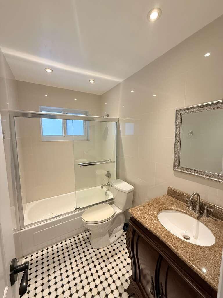 PARADISE GARDENS III CONDO - Residential