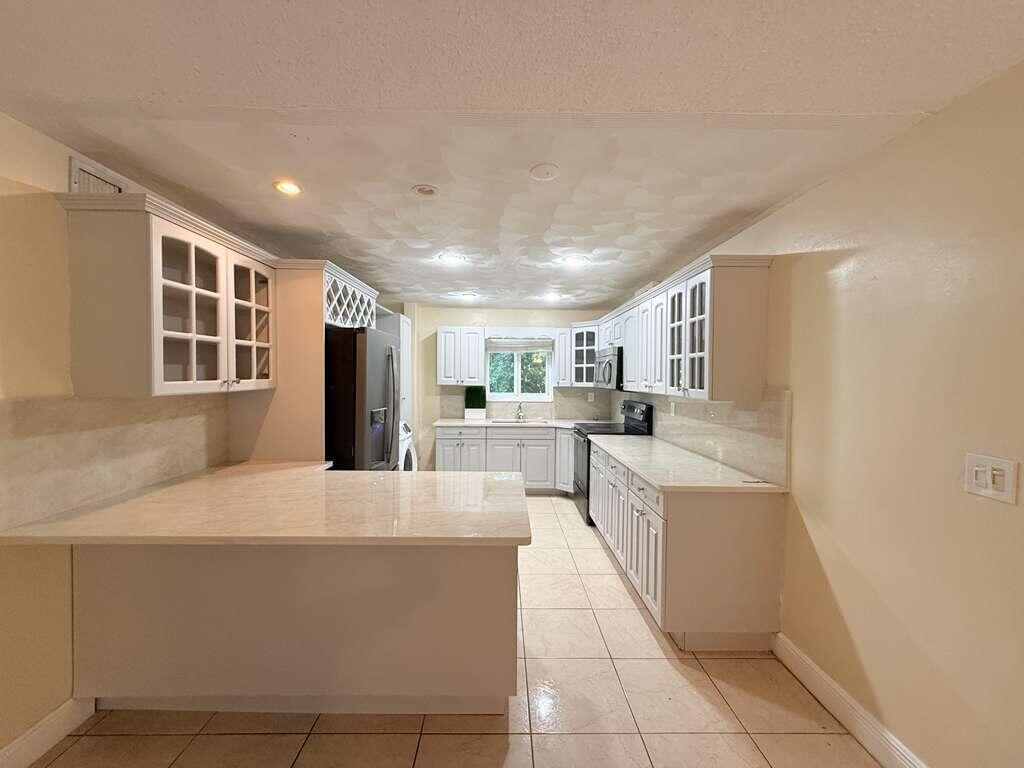 PARADISE GARDENS III CONDO - Residential