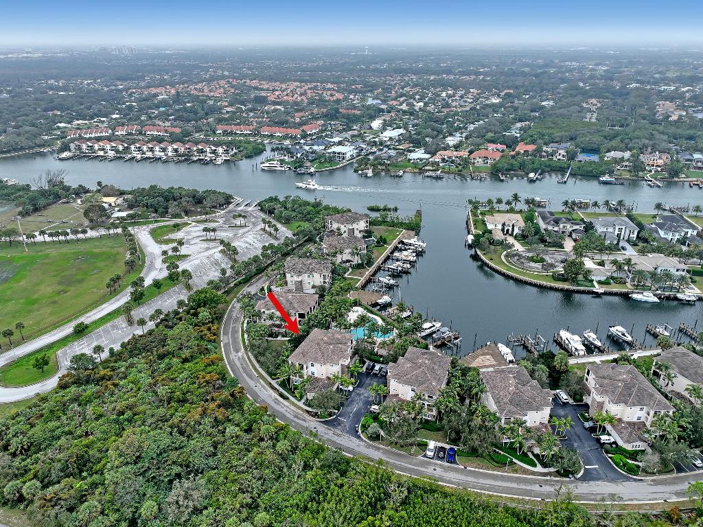CARRIAGE HOMES AT FRENCHMANS HARBOR CONDO - Residential