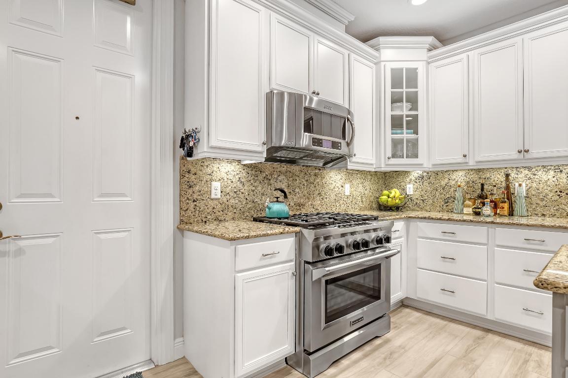 CARRIAGE HOMES AT FRENCHMANS HARBOR CONDO - Residential