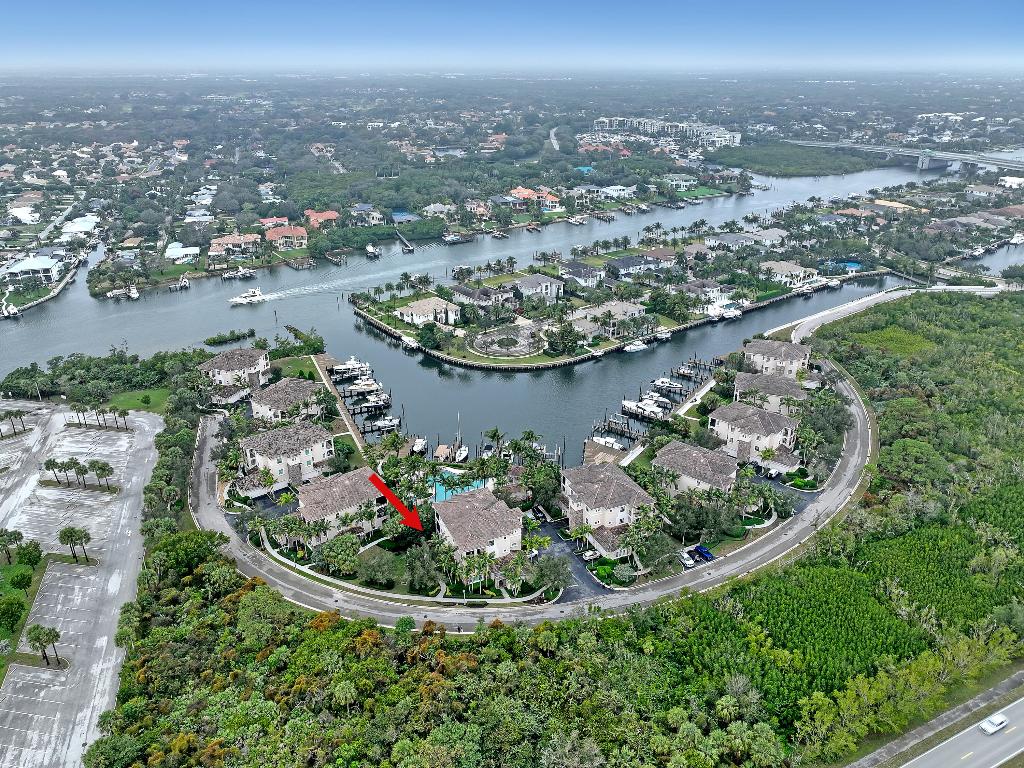 CARRIAGE HOMES AT FRENCHMANS HARBOR CONDO - Residential