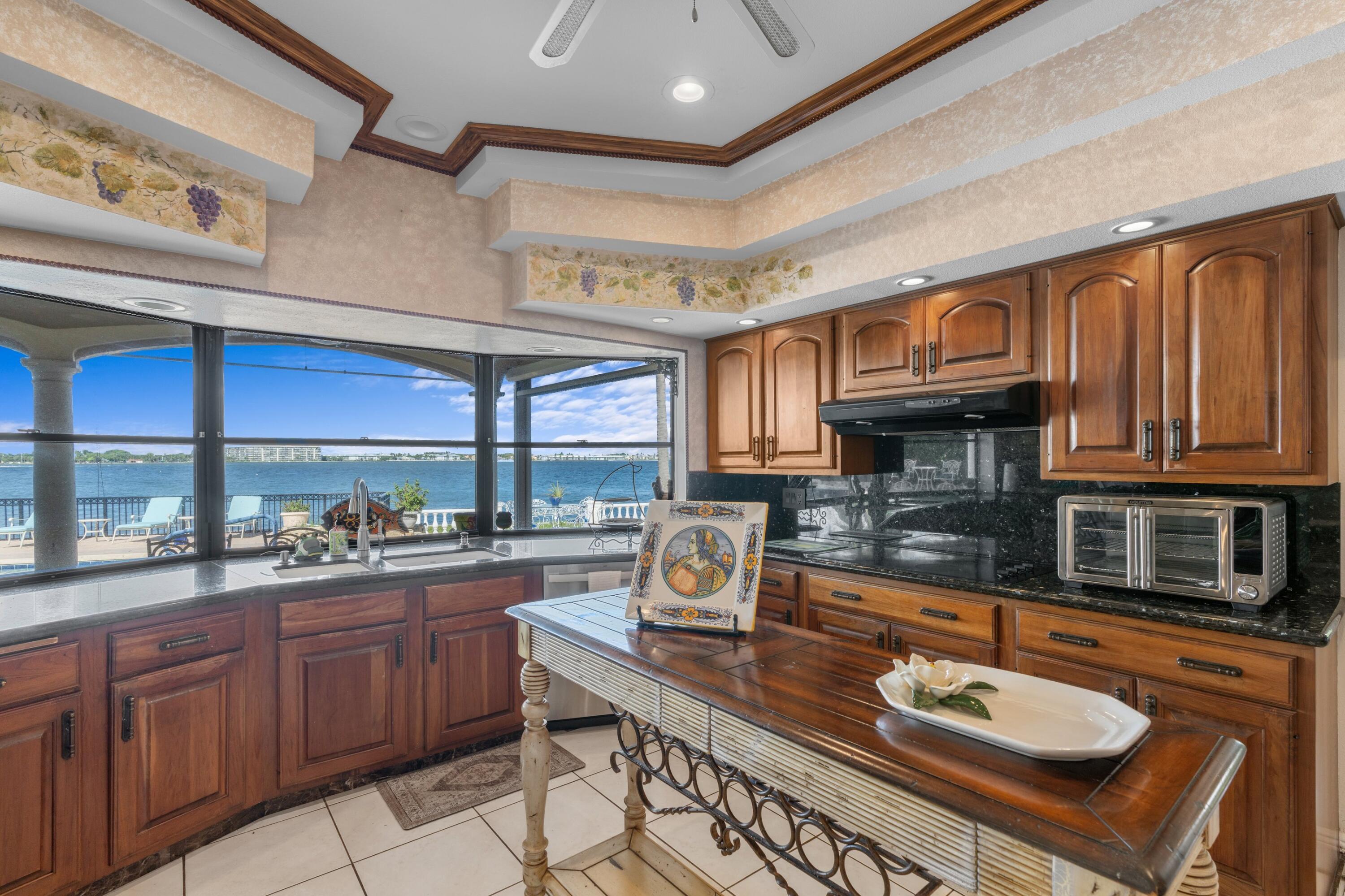 PINE POINT - Residential
