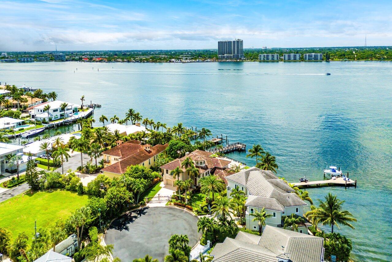 PINE POINT - Residential
