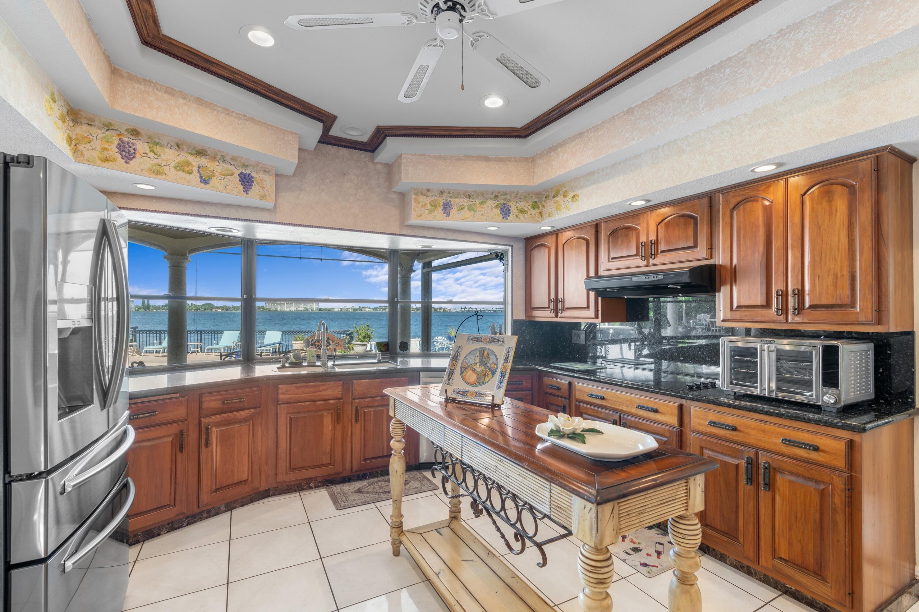 PINE POINT - Residential