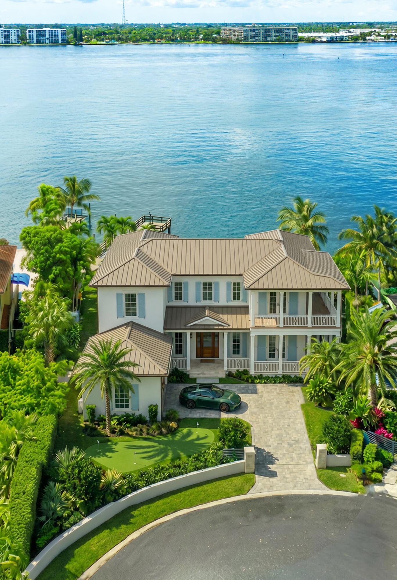 PINE POINT - Residential