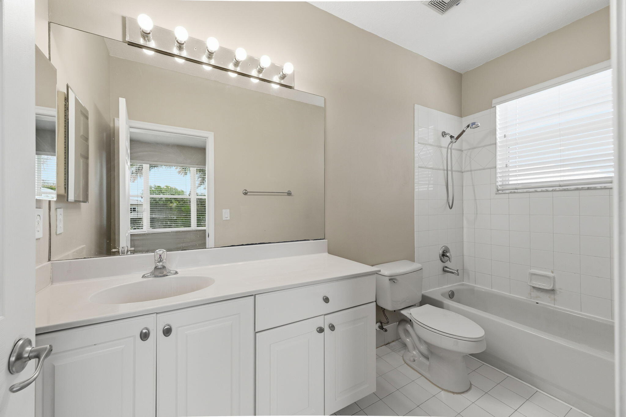 RIVERSIDE OAKS - Residential