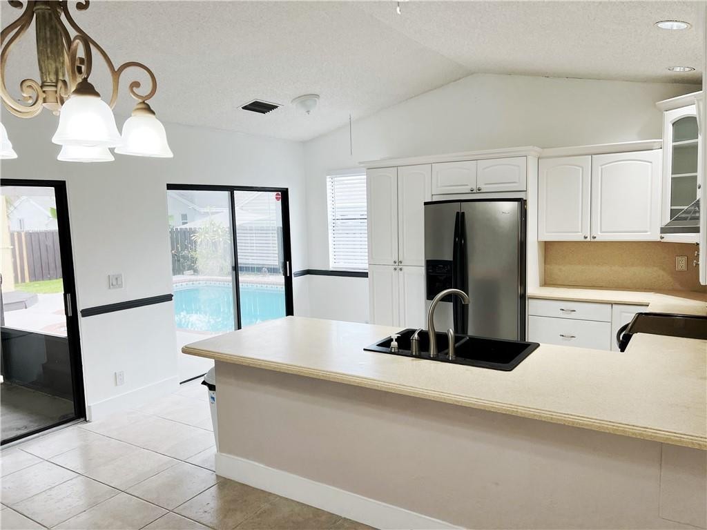 Beachwood Heights 98-9 B - Residential