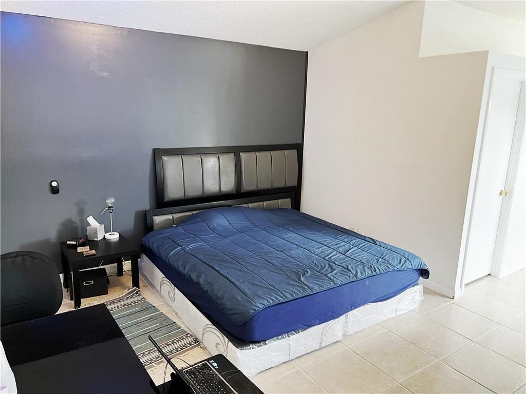 Beachwood Heights 98-9 B - Residential