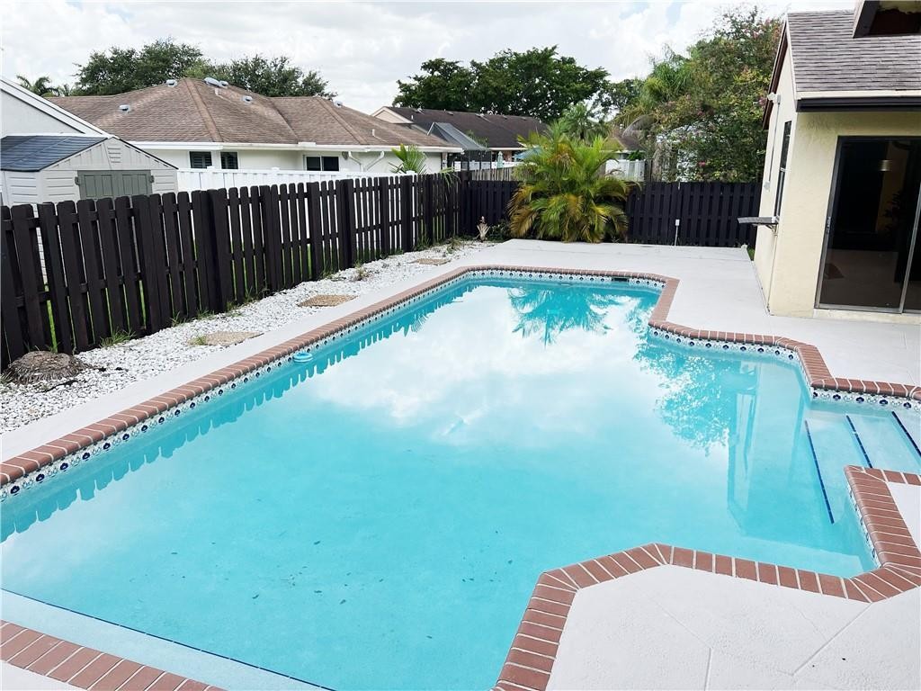 Beachwood Heights 98-9 B - Residential