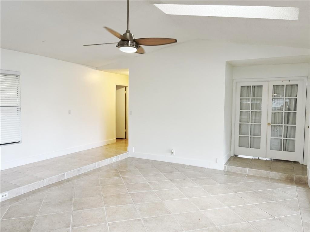 Beachwood Heights 98-9 B - Residential