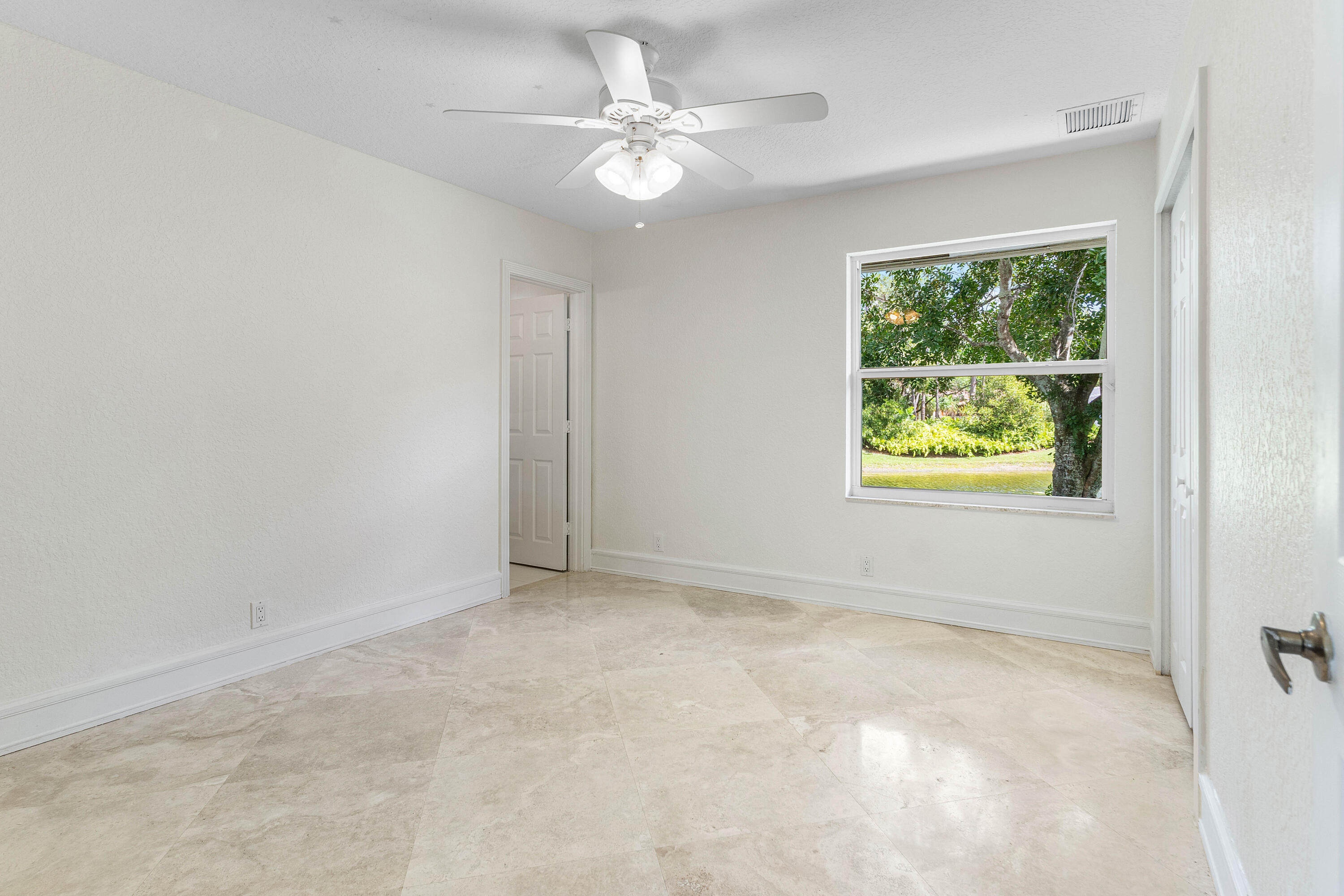 MEADOW RUN - Residential