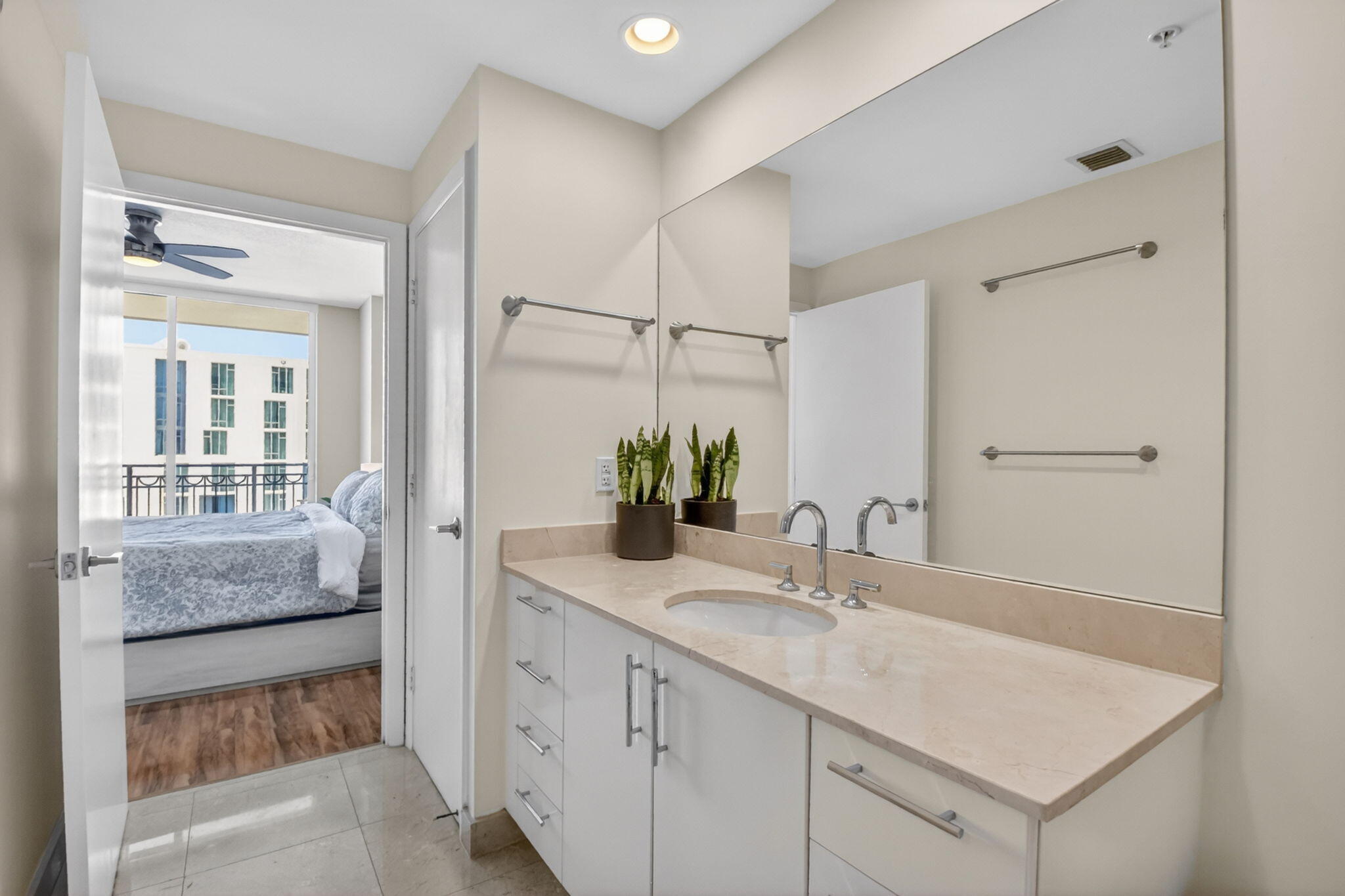 CITYPLACE SOUTH TOWER CONDO - Residential Lease